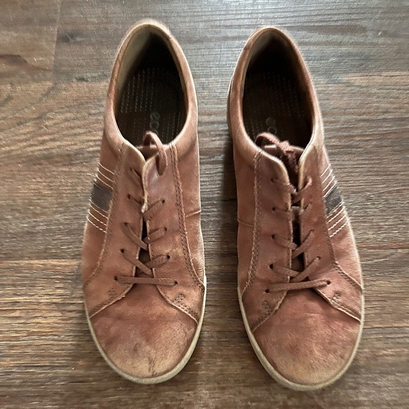 Ecco shoes - Picture 1 of 5